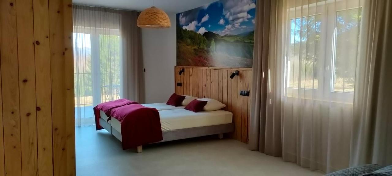 Pod Wielka Zalesiona Gora Wetlina Bagian luar foto